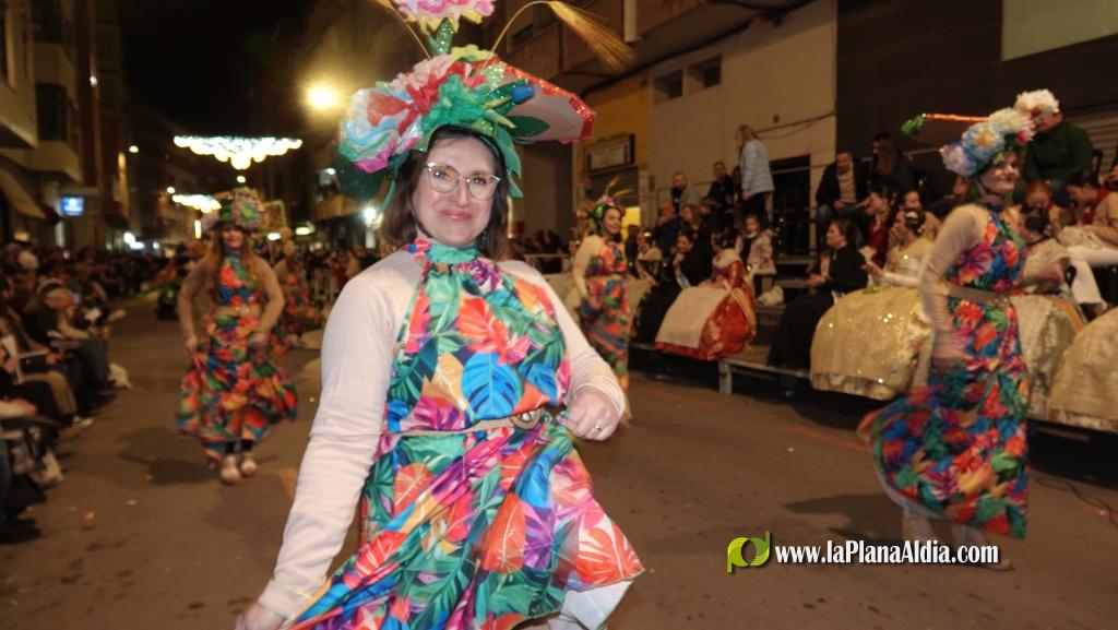 Burriana celebra la Cavalcada del Ninot amb s?tira i humor