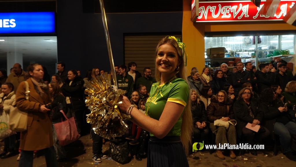 Burriana celebra la Cavalcada del Ninot amb s?tira i humor