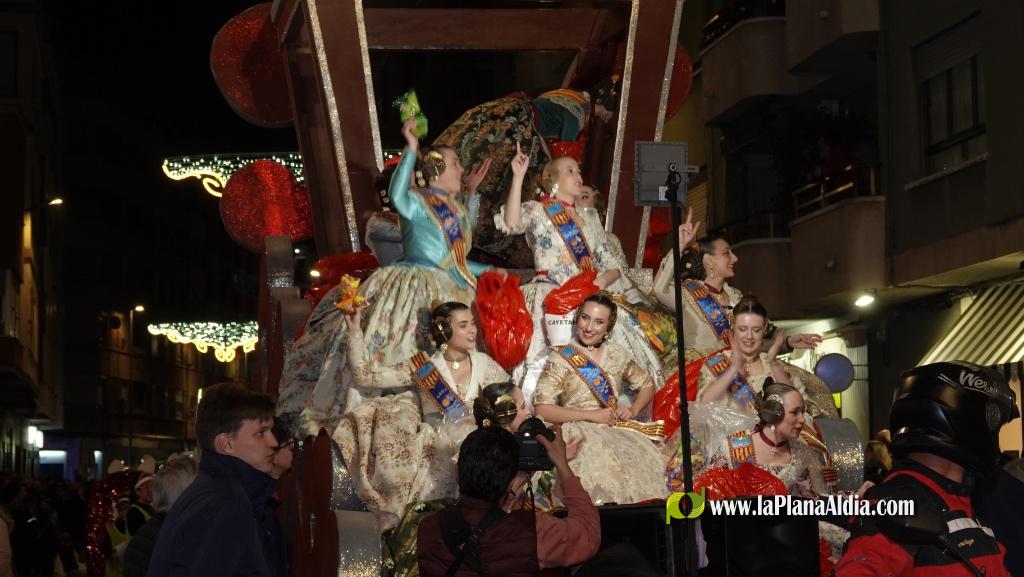 Burriana celebra la Cavalcada del Ninot amb s?tira i humor