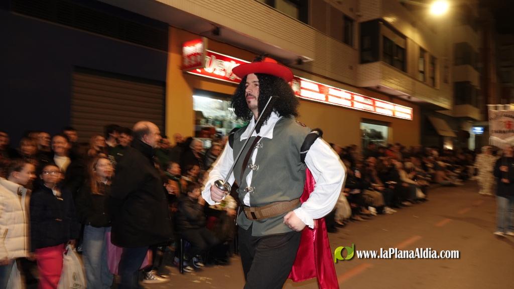 Burriana celebra la Cavalcada del Ninot amb s?tira i humor