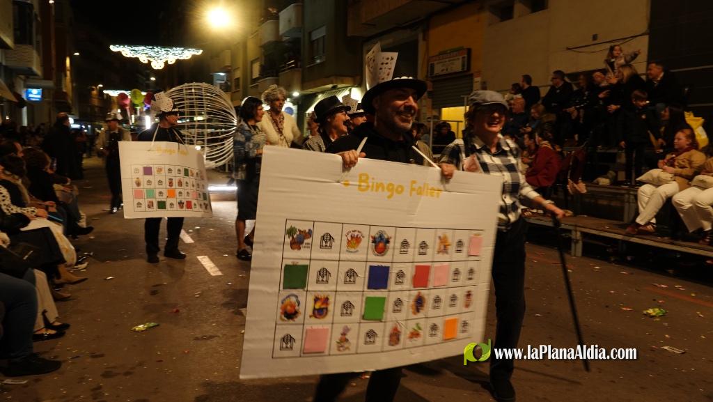 Burriana celebra la Cavalcada del Ninot amb s?tira i humor