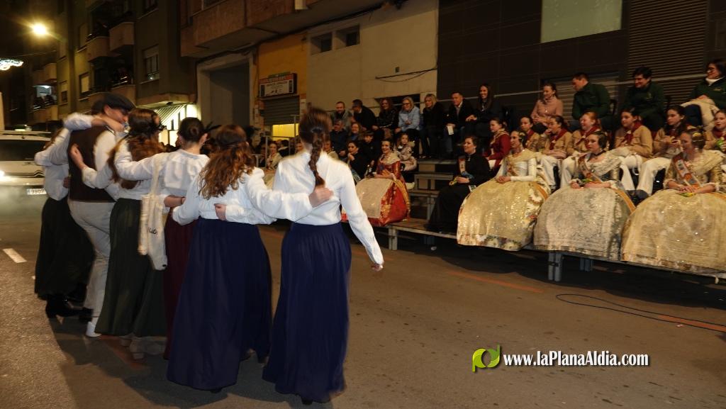 Burriana celebra la Cavalcada del Ninot amb s?tira i humor