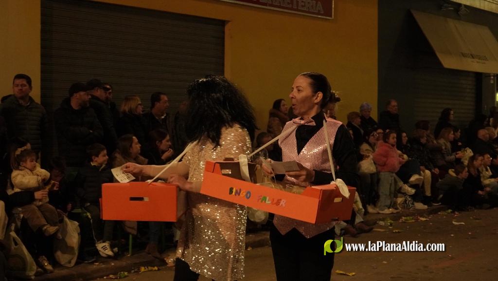 Burriana celebra la Cavalcada del Ninot amb s?tira i humor