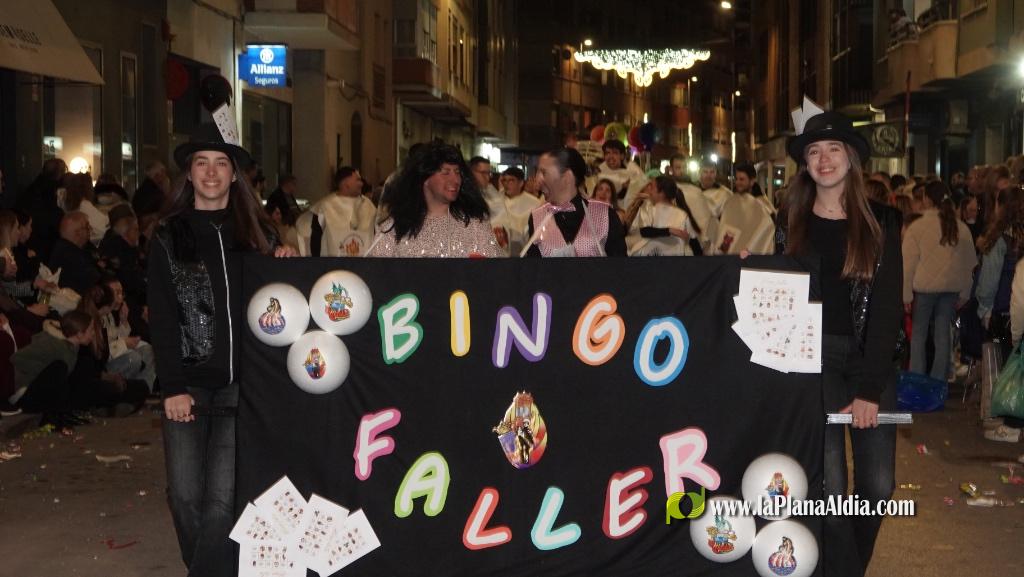 Burriana celebra la Cavalcada del Ninot amb s?tira i humor