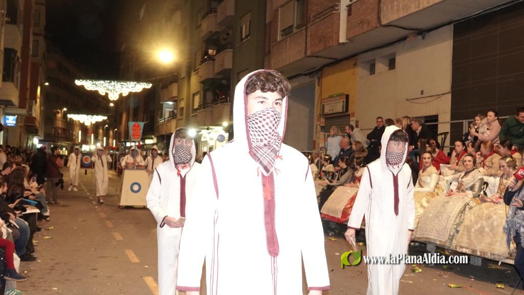 Burriana celebra la Cavalcada del Ninot amb s?tira i humor