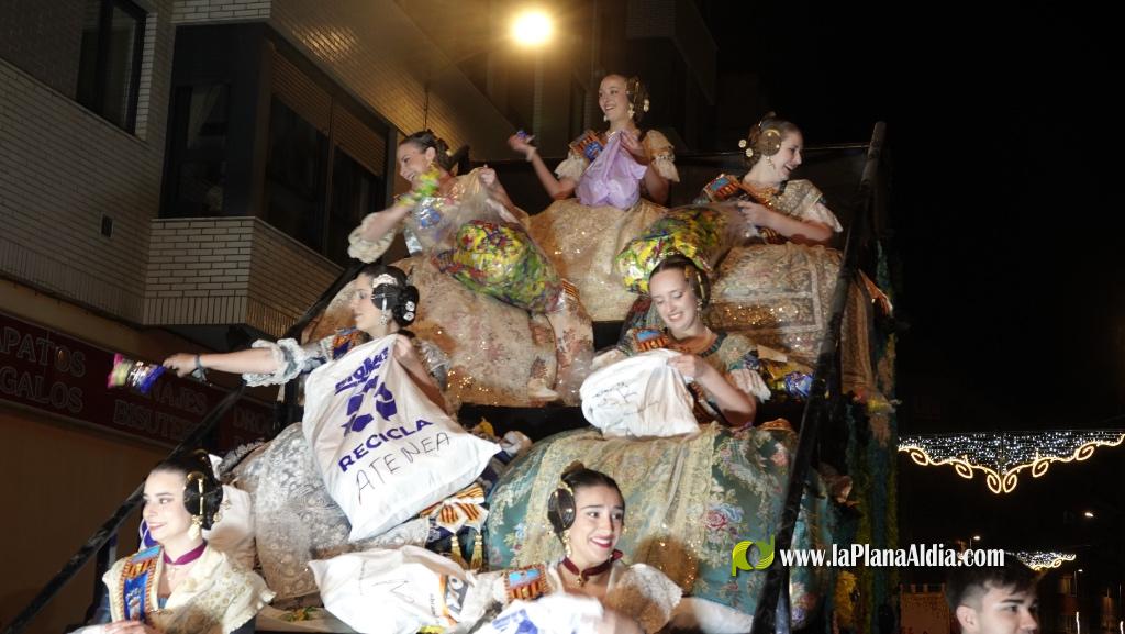 Burriana celebra la Cavalcada del Ninot amb s?tira i humor