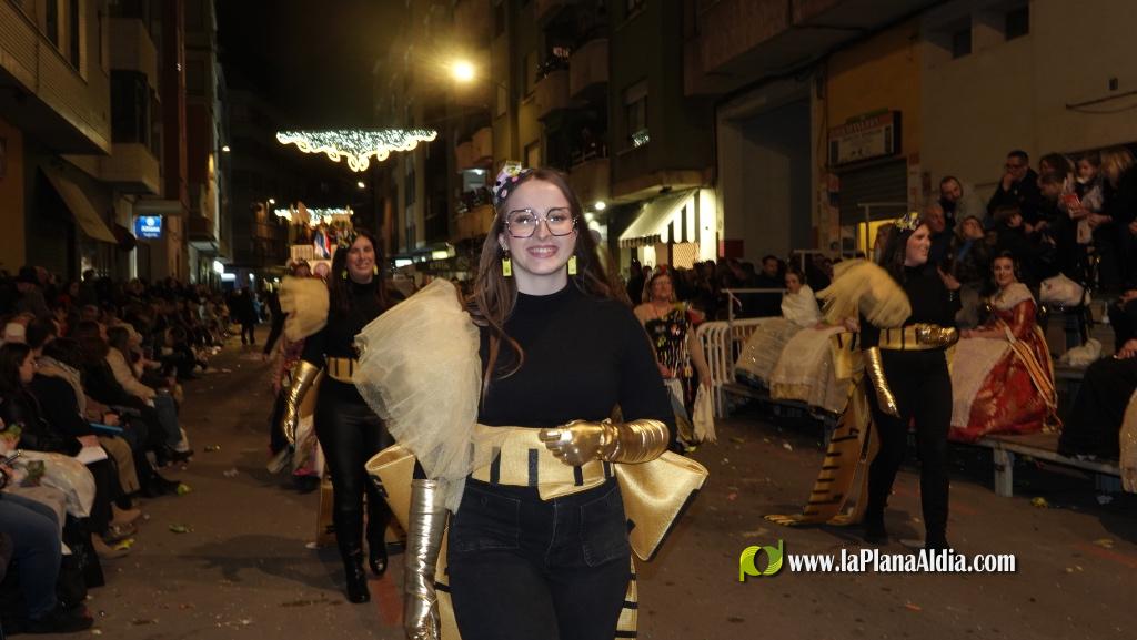 Burriana celebra la Cavalcada del Ninot amb s?tira i humor