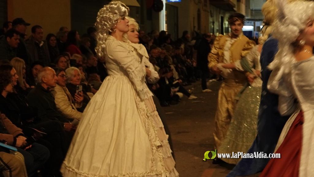 Burriana celebra la Cavalcada del Ninot amb s?tira i humor