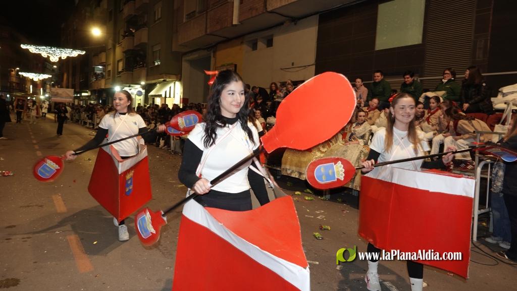 Burriana celebra la Cavalcada del Ninot amb s?tira i humor