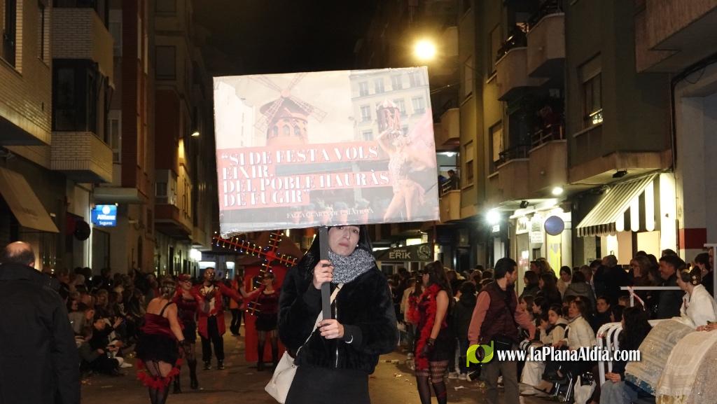 Burriana celebra la Cavalcada del Ninot amb s?tira i humor