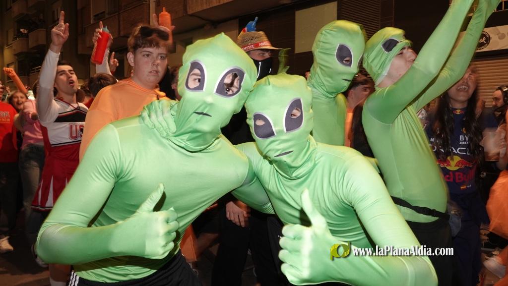 Burriana celebra la Cavalcada del Ninot amb s?tira i humor