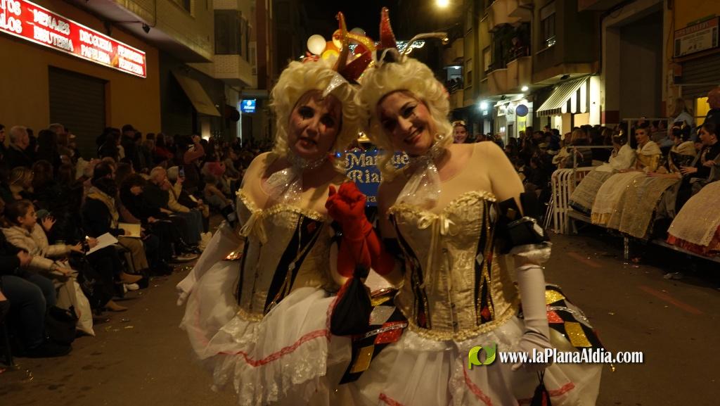 Burriana celebra la Cavalcada del Ninot amb s?tira i humor