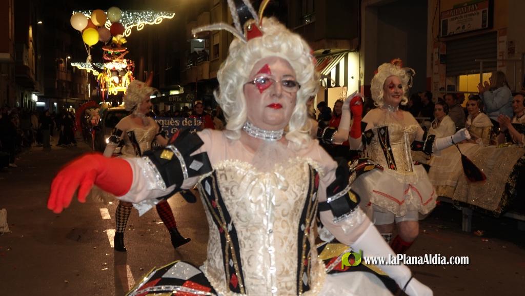 Burriana celebra la Cavalcada del Ninot amb s?tira i humor