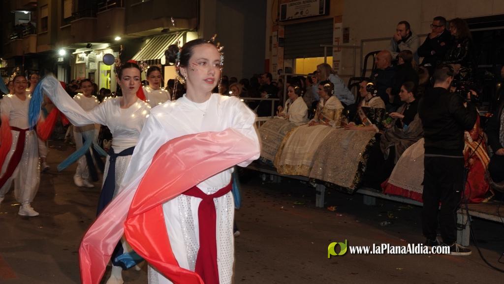 Burriana celebra la Cavalcada del Ninot amb s?tira i humor