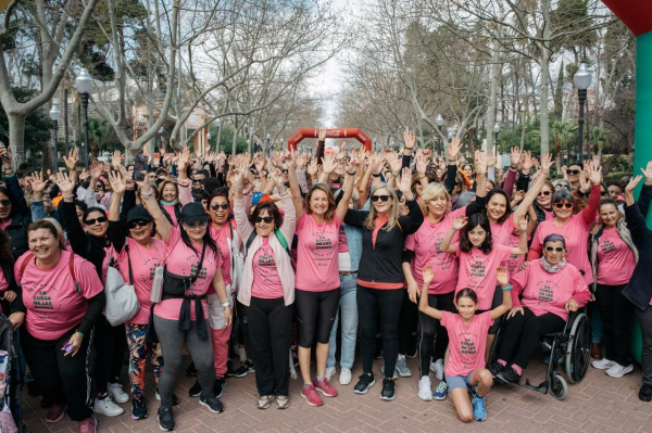 bego-a-carrasco-inaugura-la-xx-cursa-de-les-dones-en-castellon-con-mas-de-4-000-participantes