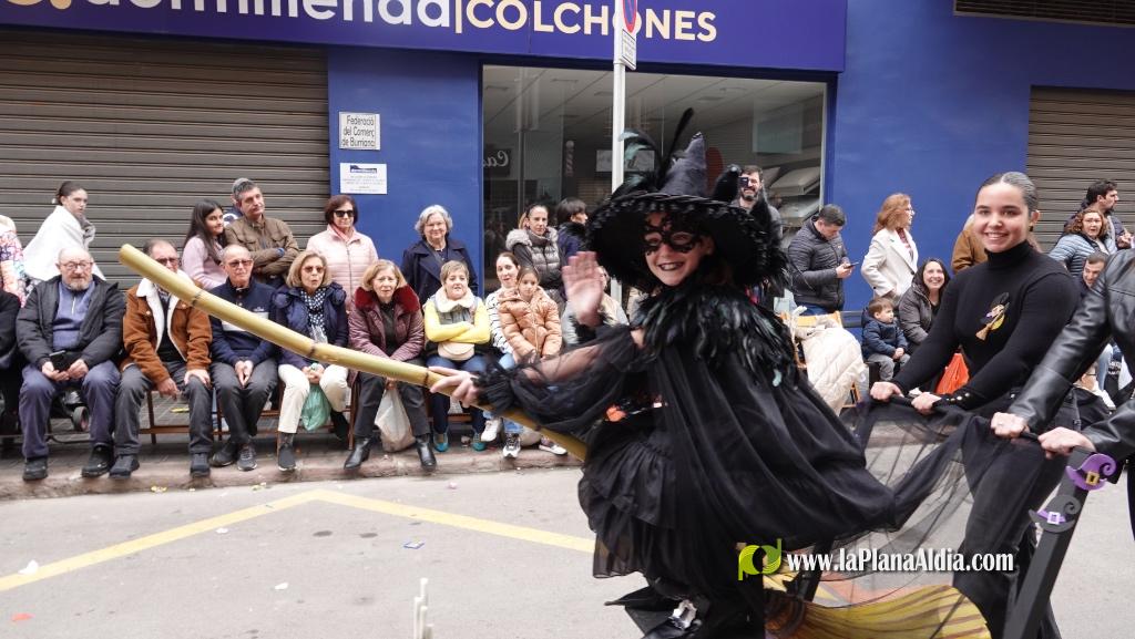 Borriana celebra la Cavalcada del Ninot Infantil amb desfilades i premis