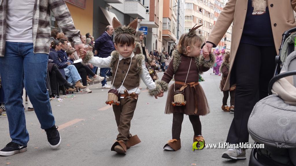 Borriana celebra la Cavalcada del Ninot Infantil amb desfilades i premis