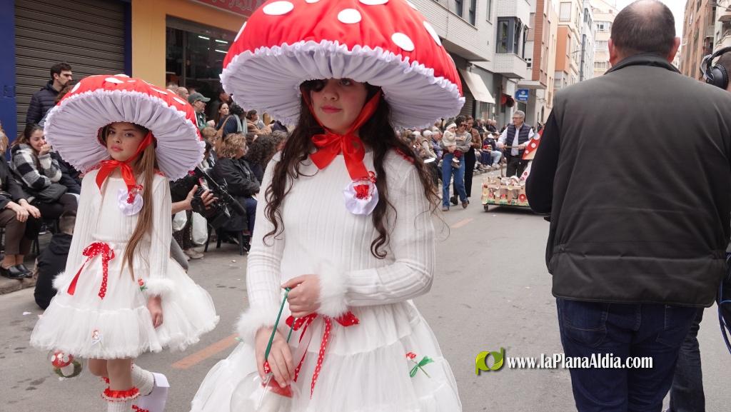 Borriana celebra la Cavalcada del Ninot Infantil amb desfilades i premis