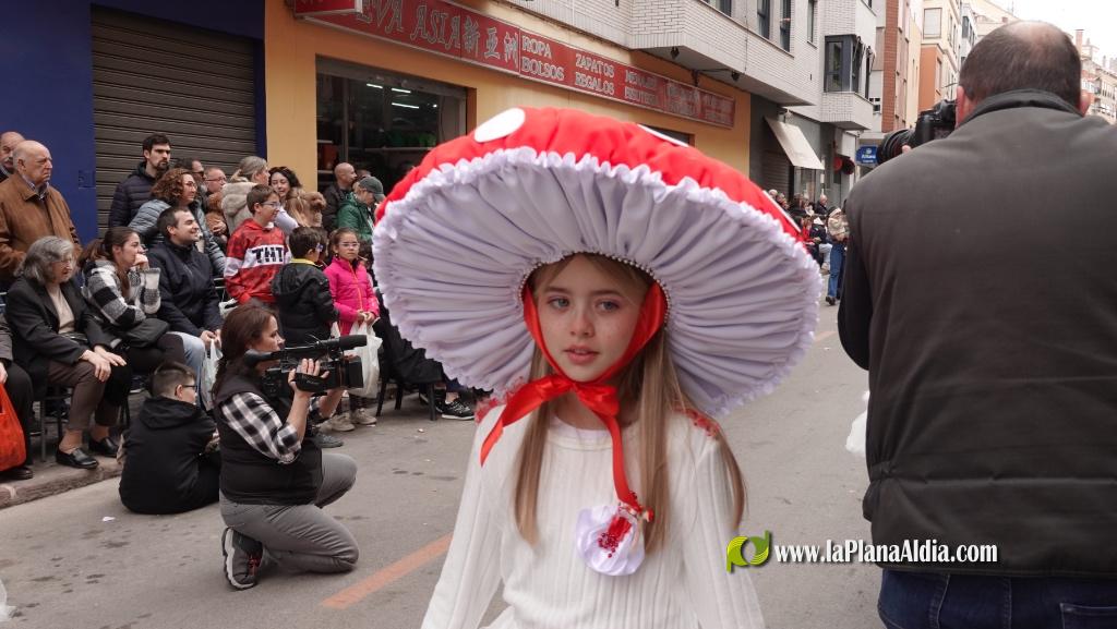 Borriana celebra la Cavalcada del Ninot Infantil amb desfilades i premis
