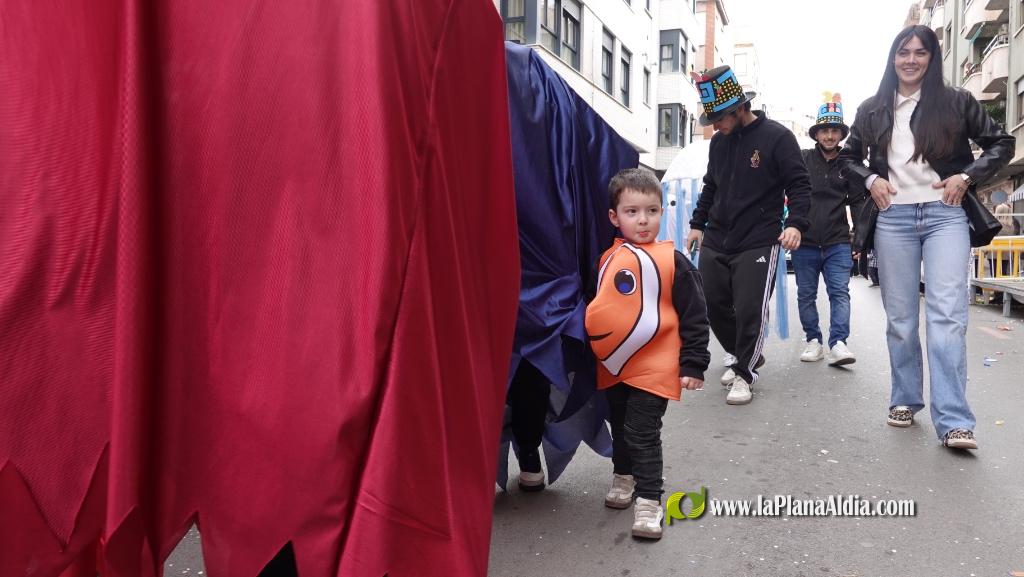 Borriana celebra la Cavalcada del Ninot Infantil amb desfilades i premis