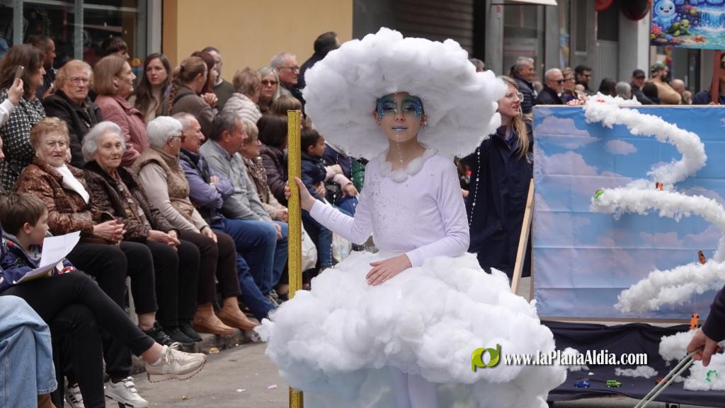 Borriana celebra la Cavalcada del Ninot Infantil amb desfilades i premis