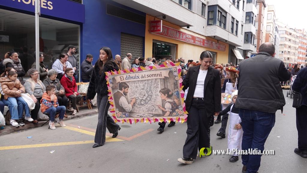 Borriana celebra la Cavalcada del Ninot Infantil amb desfilades i premis