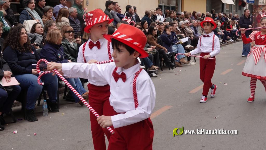 Borriana celebra la Cavalcada del Ninot Infantil amb desfilades i premis