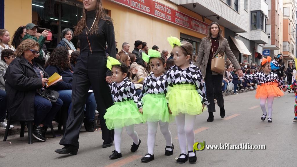 Borriana celebra la Cavalcada del Ninot Infantil amb desfilades i premis