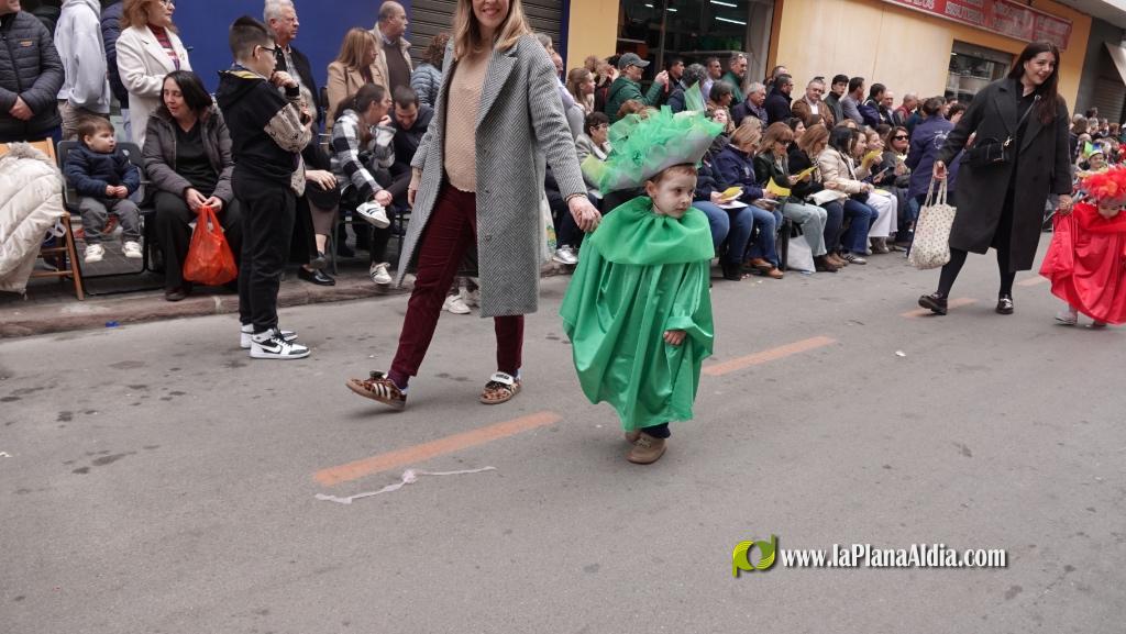 Borriana celebra la Cavalcada del Ninot Infantil amb desfilades i premis