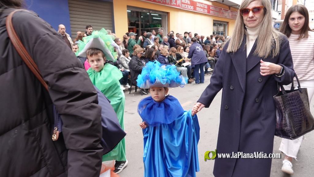 Borriana celebra la Cavalcada del Ninot Infantil amb desfilades i premis