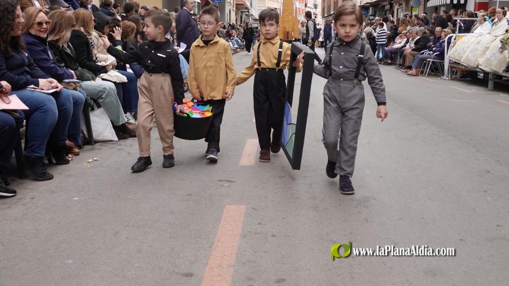 Borriana celebra la Cavalcada del Ninot Infantil amb desfilades i premis