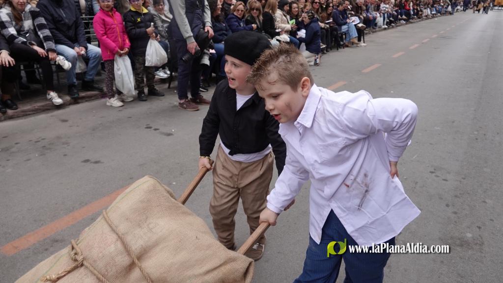 Borriana celebra la Cavalcada del Ninot Infantil amb desfilades i premis