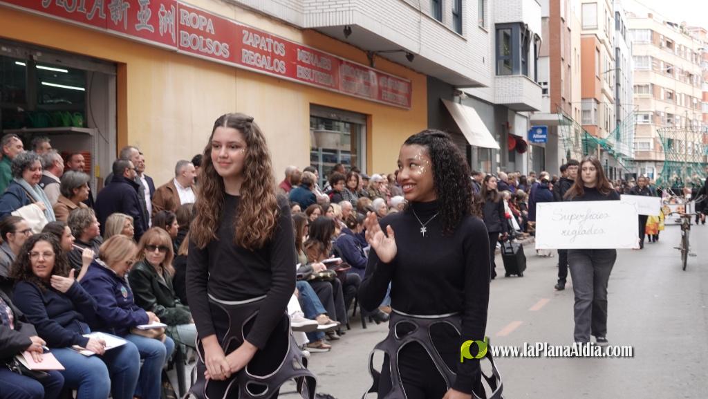 Borriana celebra la Cavalcada del Ninot Infantil amb desfilades i premis