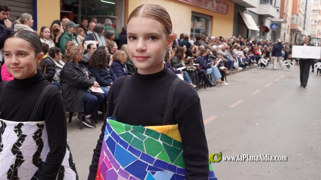 Borriana celebra la Cavalcada del Ninot Infantil amb desfilades i premis