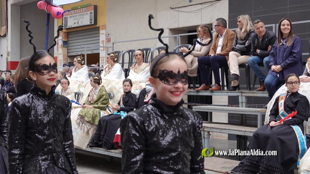 Borriana celebra la Cavalcada del Ninot Infantil amb desfilades i premis