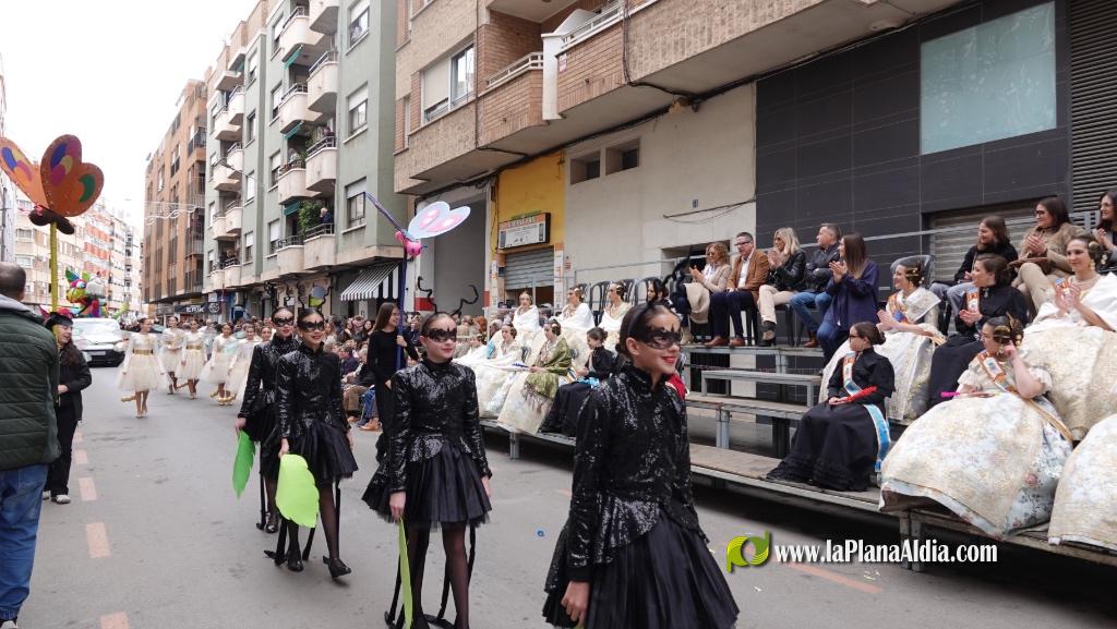 Borriana celebra la Cavalcada del Ninot Infantil amb desfilades i premis