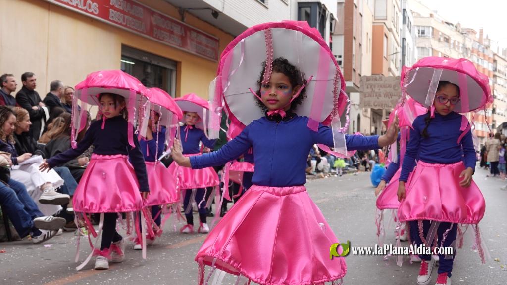 Borriana celebra la Cavalcada del Ninot Infantil amb desfilades i premis