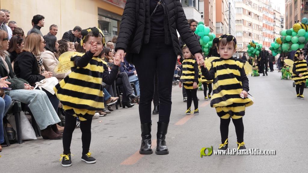 Borriana celebra la Cavalcada del Ninot Infantil amb desfilades i premis