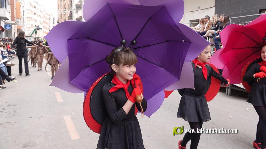 Borriana celebra la Cavalcada del Ninot Infantil amb desfilades i premis