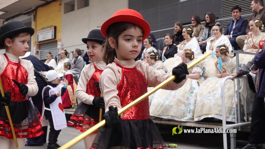 Borriana celebra la Cavalcada del Ninot Infantil amb desfilades i premis