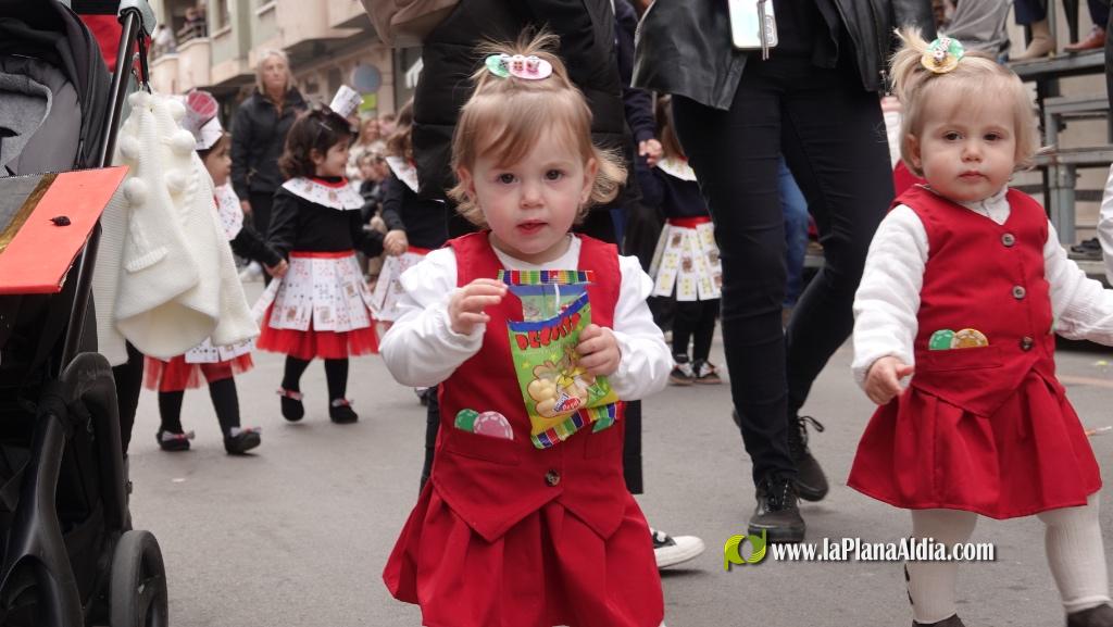 Borriana celebra la Cavalcada del Ninot Infantil amb desfilades i premis