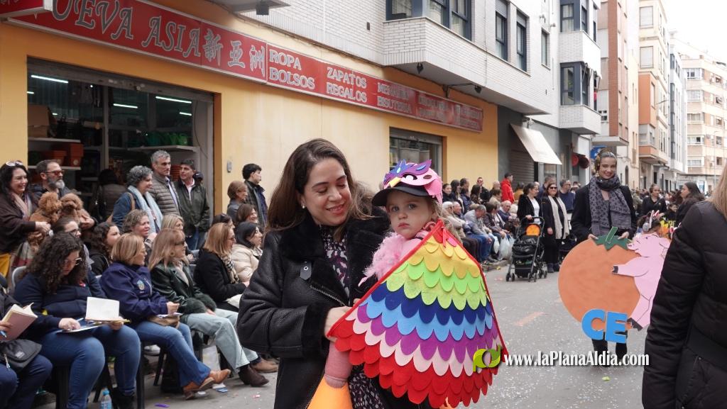 Borriana celebra la Cavalcada del Ninot Infantil amb desfilades i premis