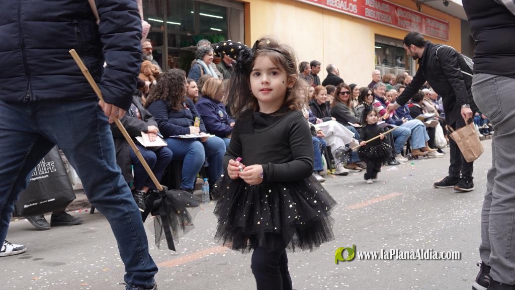 Borriana celebra la Cavalcada del Ninot Infantil amb desfilades i premis