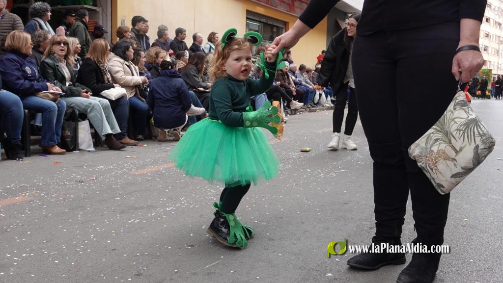 Borriana celebra la Cavalcada del Ninot Infantil amb desfilades i premis