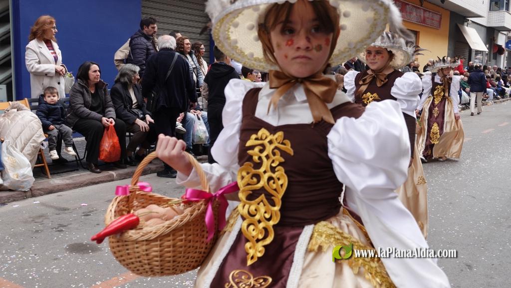 Borriana celebra la Cavalcada del Ninot Infantil amb desfilades i premis