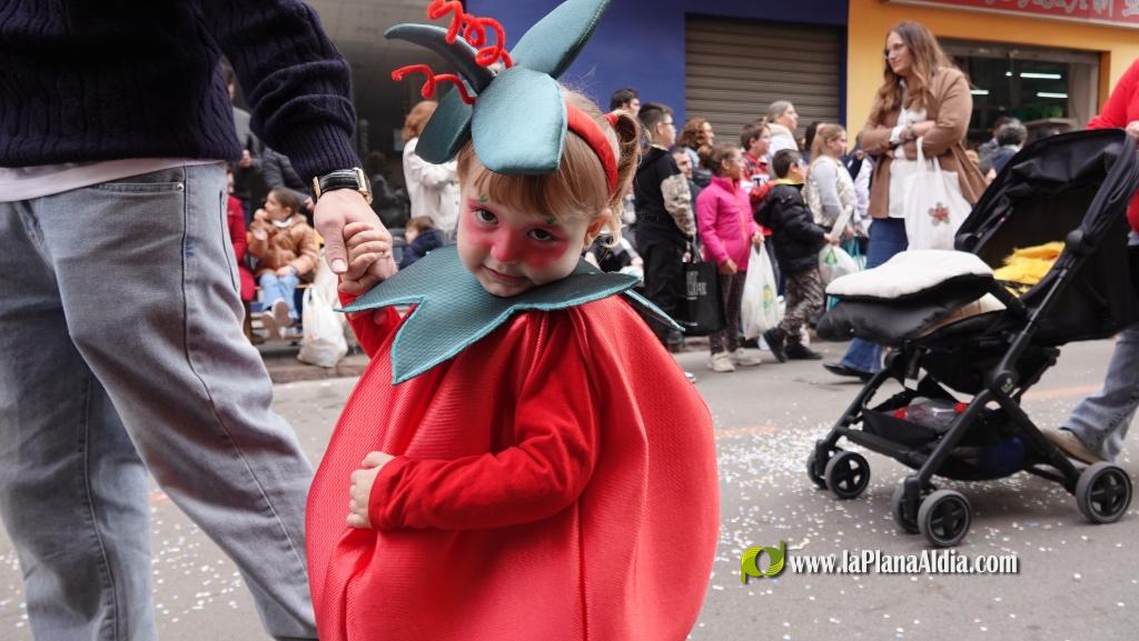 Borriana celebra la Cavalcada del Ninot Infantil amb desfilades i premis