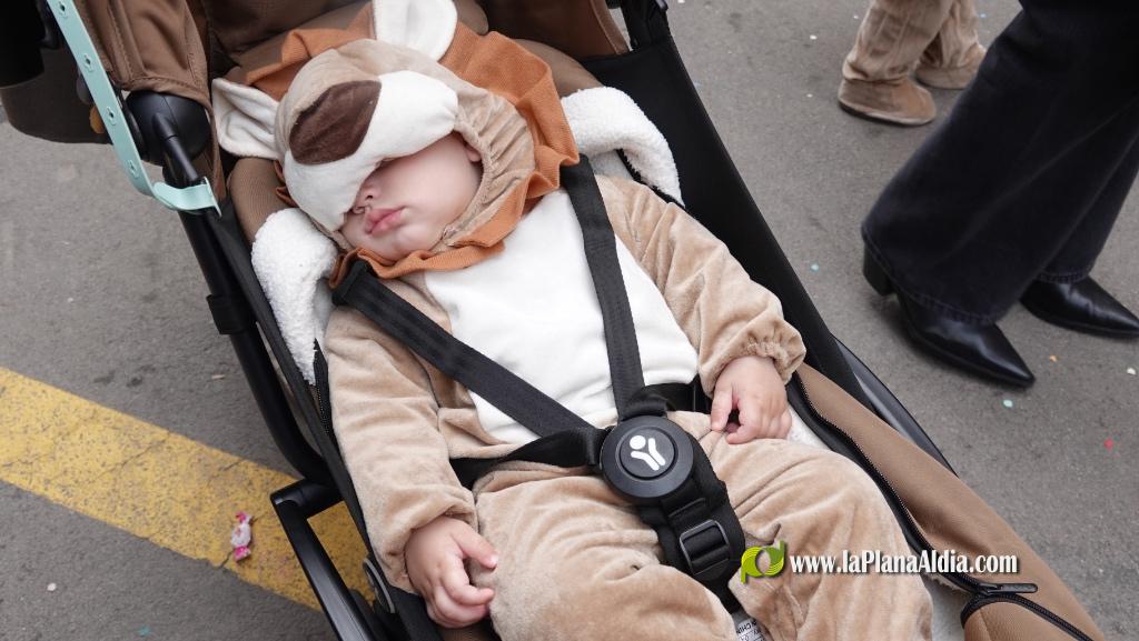 Borriana celebra la Cavalcada del Ninot Infantil amb desfilades i premis