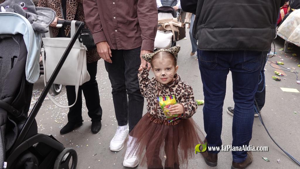 Borriana celebra la Cavalcada del Ninot Infantil amb desfilades i premis