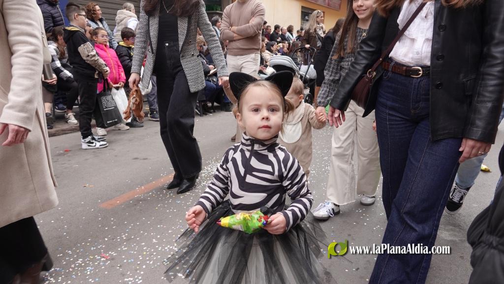 Borriana celebra la Cavalcada del Ninot Infantil amb desfilades i premis