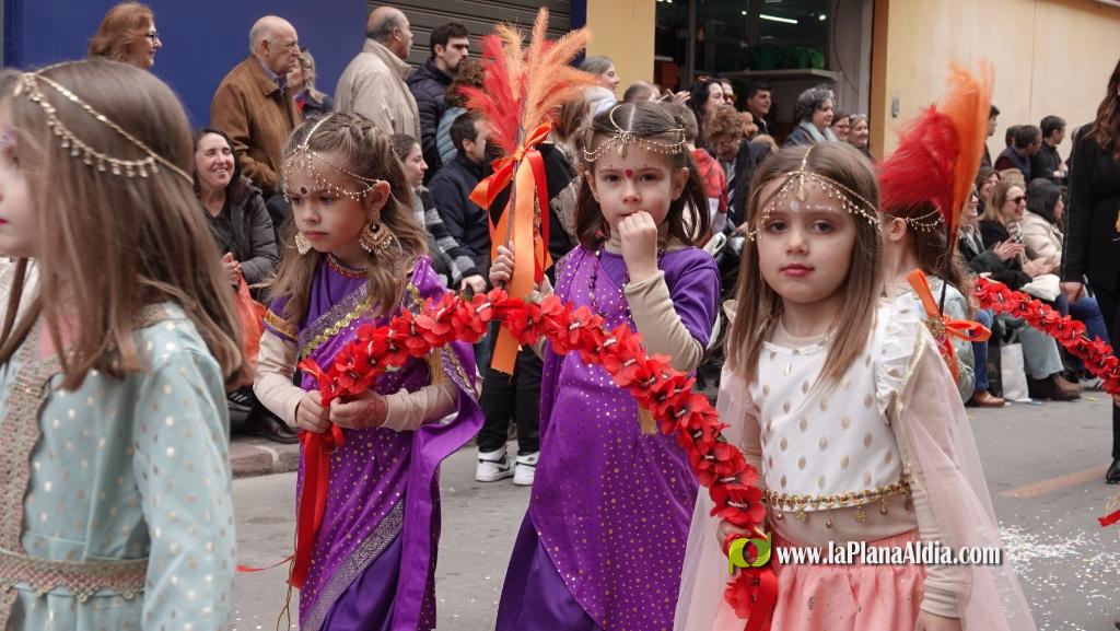 Borriana celebra la Cavalcada del Ninot Infantil amb desfilades i premis